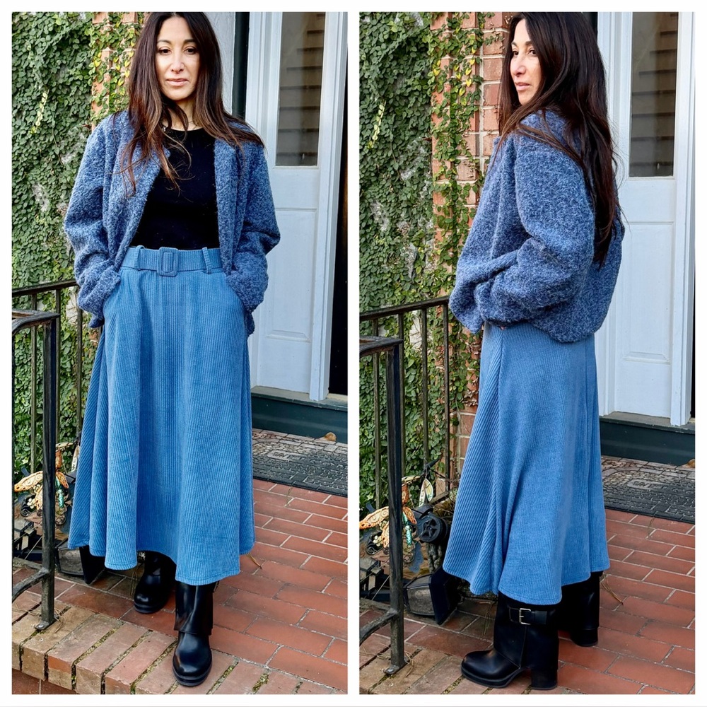 MADE IN ITALY Blue Pleated Women's Skirt - Picture 3 of 5